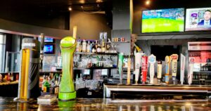 best bars in Cambridge, Chicago Pub